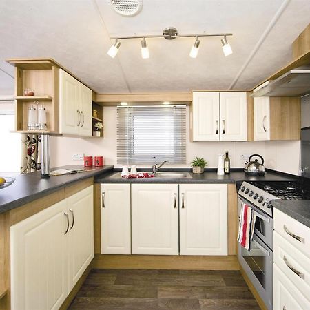 Lakeside Holiday Park Hotel Burnham-on-Sea Екстериор снимка